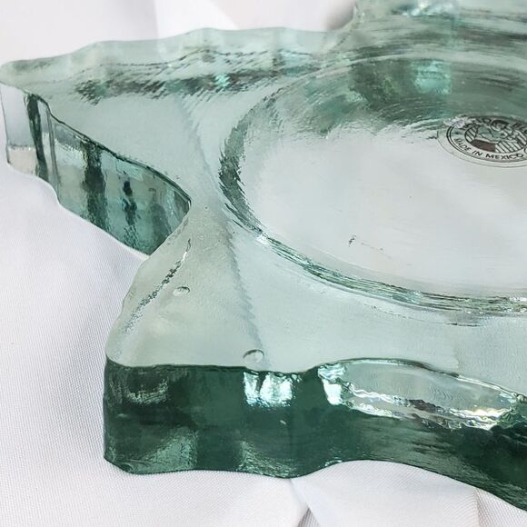 🔺️Green Hand Blown Maple Leaf Shaped Candle Holder - Picture 4 of 8